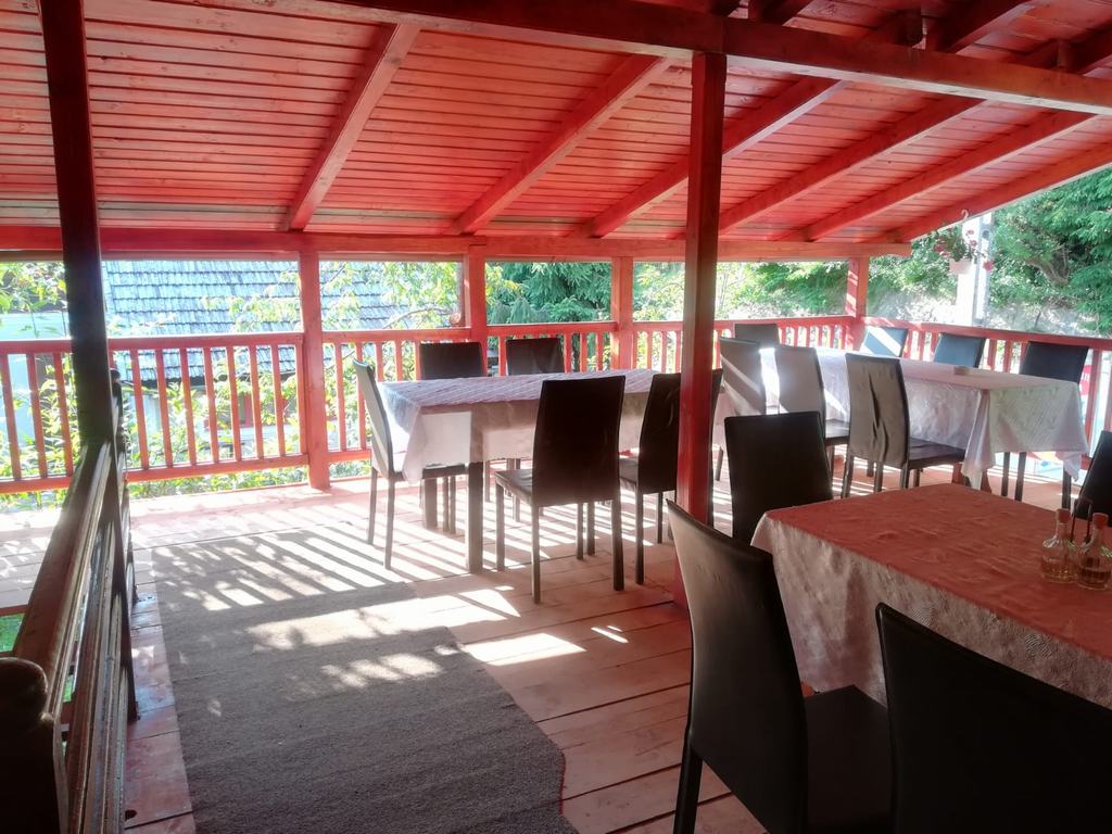 Cazare in Arieseni - CASA  IUNIA - Garda De Sus