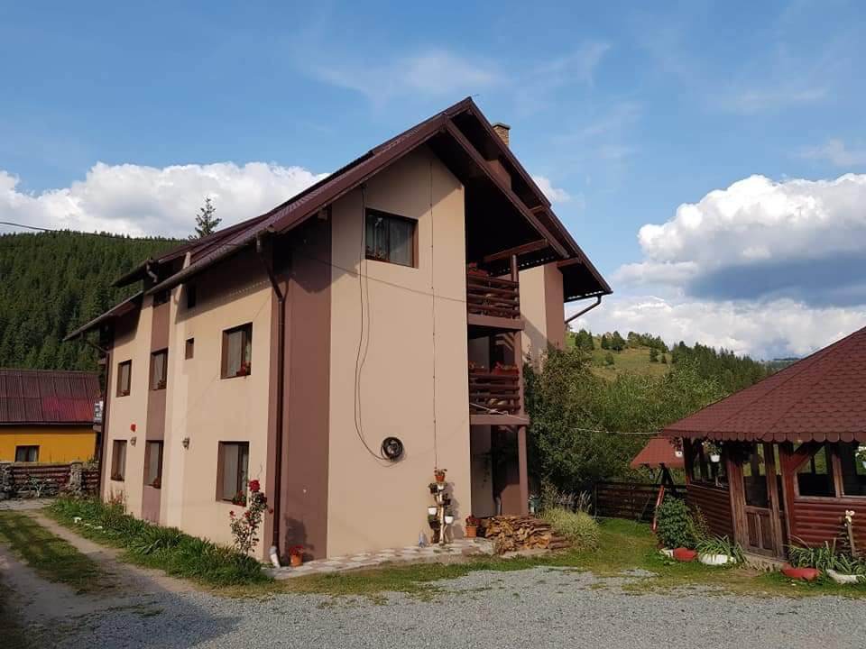 Cazare in Arieseni - PENSIUNEA VALEA  GALBENEI - Arieseni
