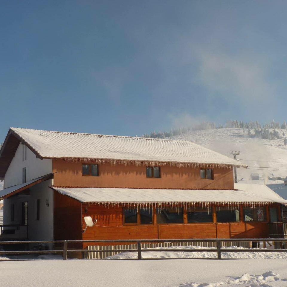 Cazare in Arieseni - PENSIUNEA MARINELY - Vartop