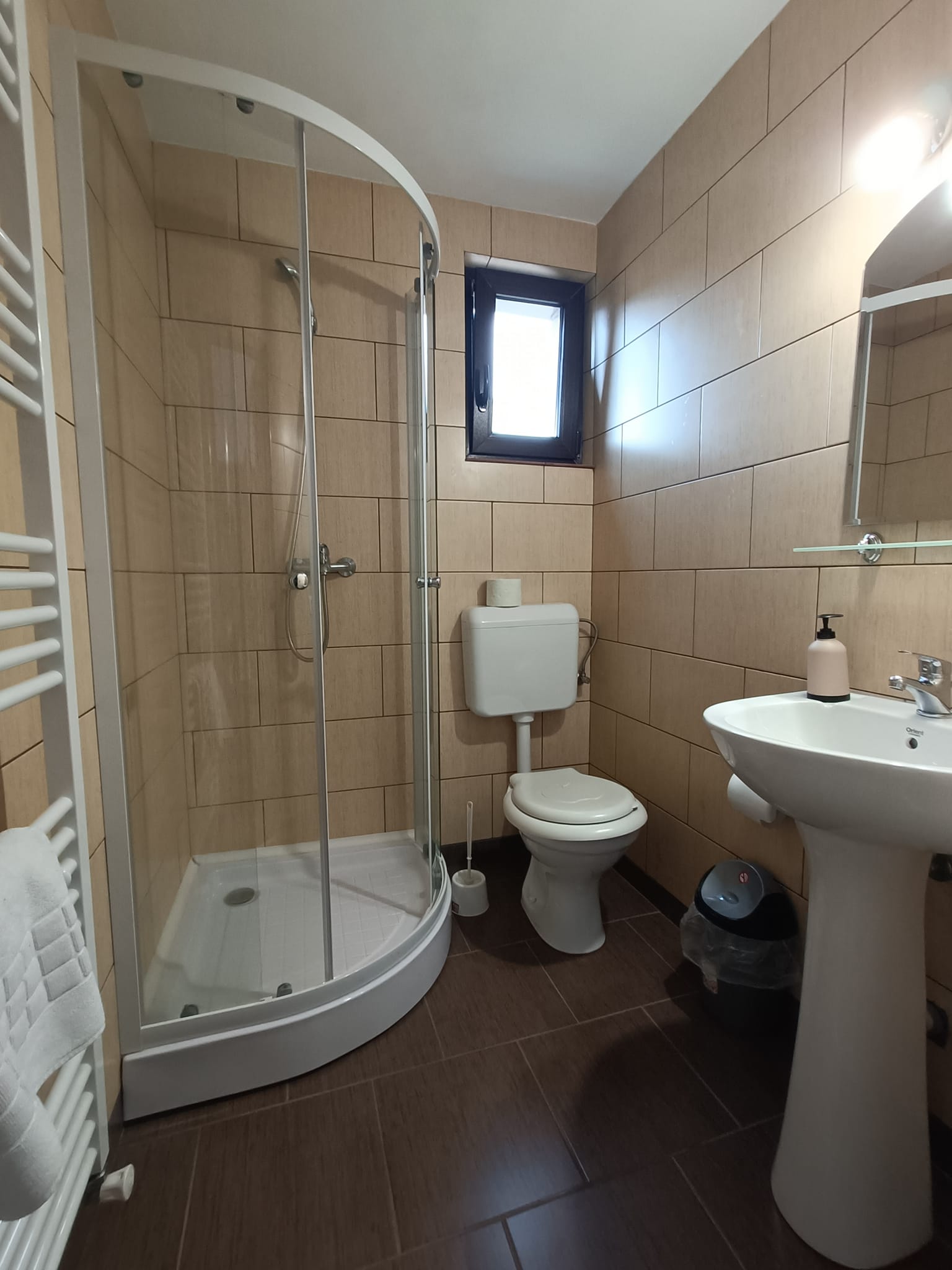 Cazare in Arieseni - CASA POIANA FLORILOR - Vartop